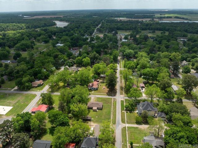 110 W Curran Street, Des Arc, AR 72040