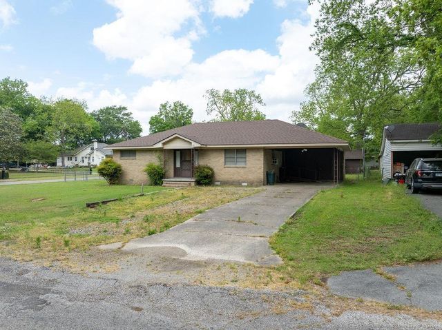 110 W Curran Street, Des Arc, AR 72040