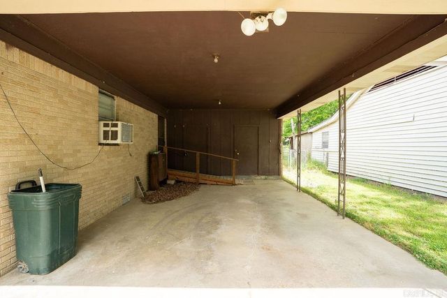 110 W Curran Street, Des Arc, AR 72040