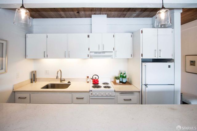 135 Red Rock Way 306L, San Francisco, CA 94131