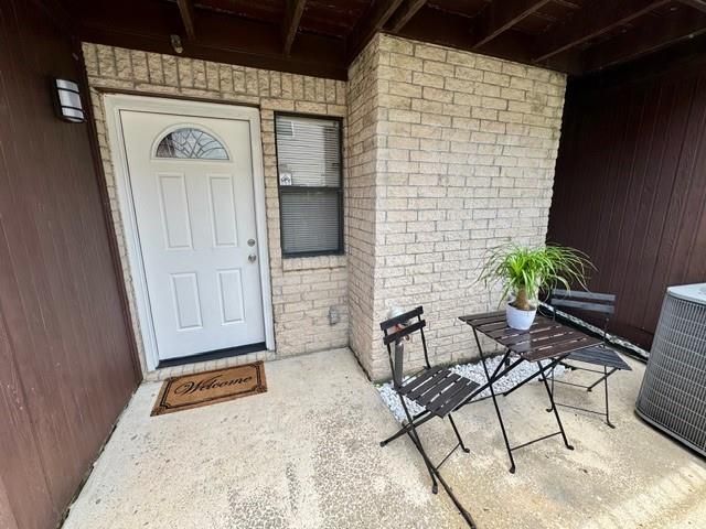 50 Evanston Street 5, Houston, TX 77015