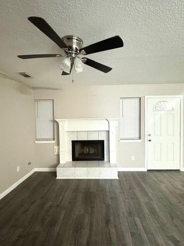 50 Evanston Street 5, Houston, TX 77015