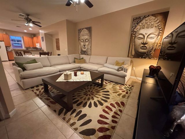 1033 NE 17th Way 604, Fort Lauderdale, FL 33304