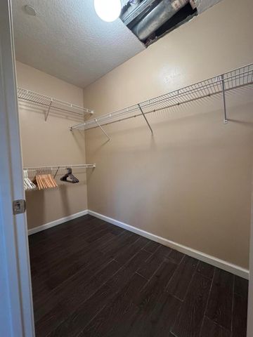 1033 NE 17th Way 604, Fort Lauderdale, FL 33304