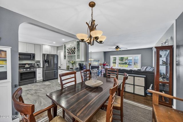 24 Eliot Road, Manalapan, NJ 07726