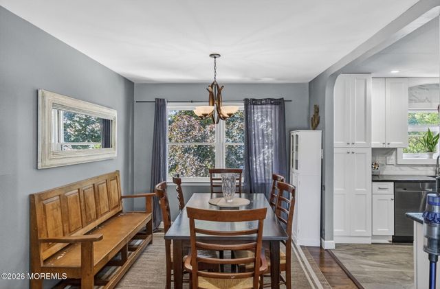 24 Eliot Road, Manalapan, NJ 07726
