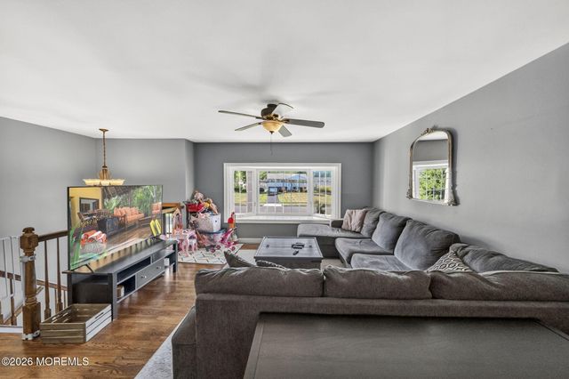 24 Eliot Road, Manalapan, NJ 07726