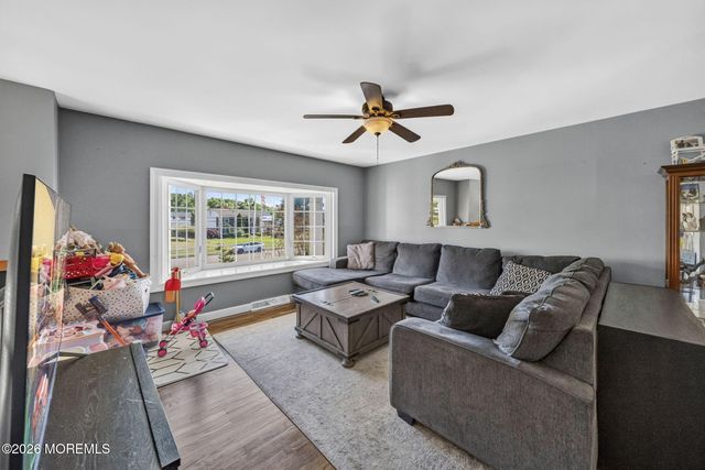 24 Eliot Road, Manalapan, NJ 07726