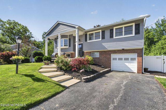 24 Eliot Road, Manalapan, NJ 07726