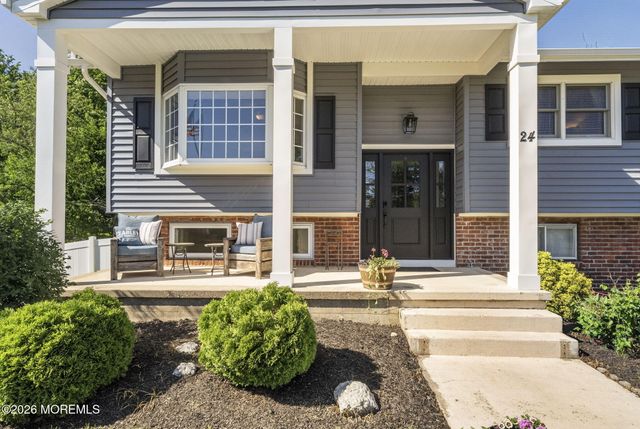 24 Eliot Road, Manalapan, NJ 07726