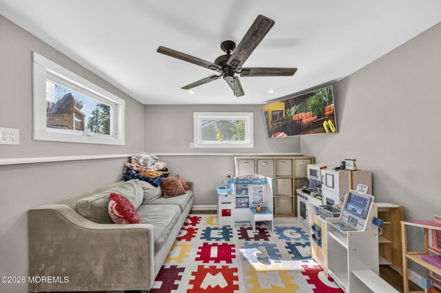 24 Eliot Road, Manalapan, NJ 07726