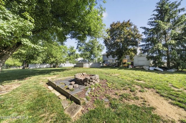 24 Eliot Road, Manalapan, NJ 07726