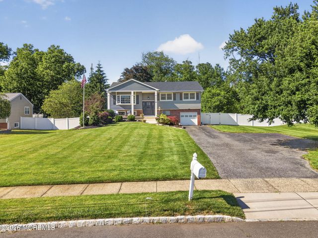 24 Eliot Road, Manalapan, NJ 07726