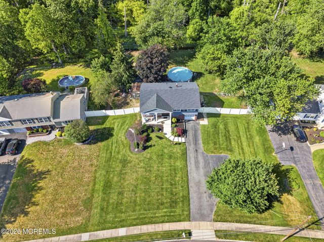 24 Eliot Road, Manalapan, NJ 07726