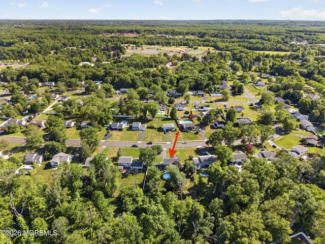 24 Eliot Road, Manalapan, NJ 07726