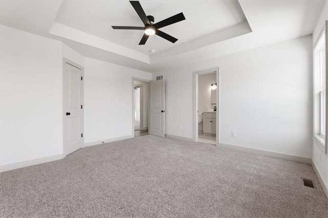 12701 Applewood Drive, Grandview, MO 64030