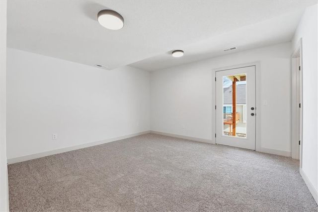 12701 Applewood Drive, Grandview, MO 64030