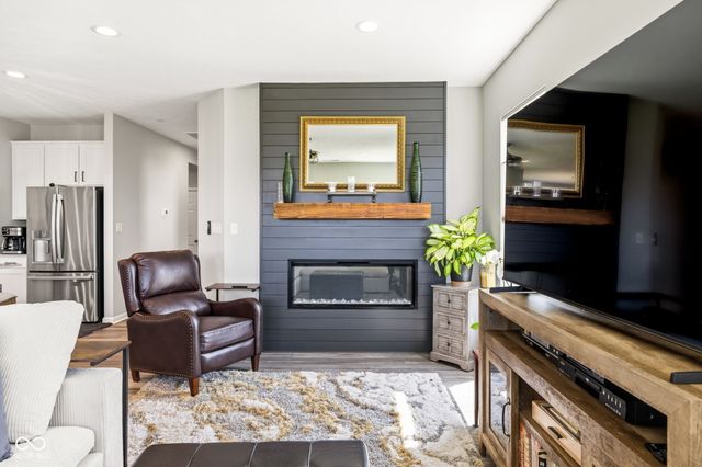 4166 Homestead Drive, Whitestown, IN 46075