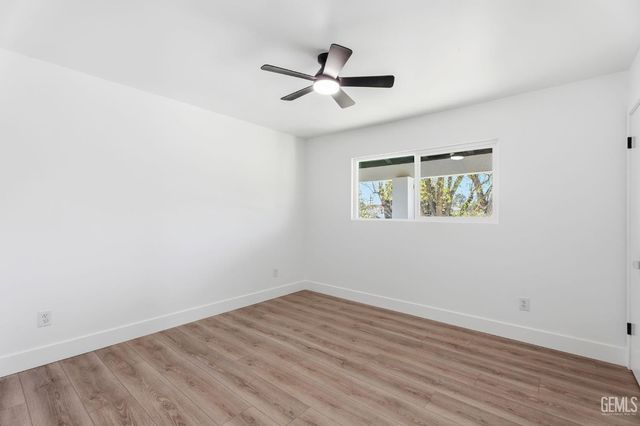 4704 Winners Circle, Bakersfield, CA 93309