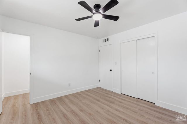 4704 Winners Circle, Bakersfield, CA 93309