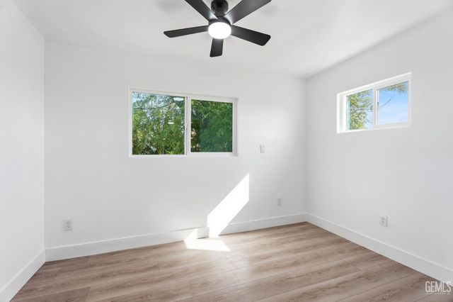 4704 Winners Circle, Bakersfield, CA 93309