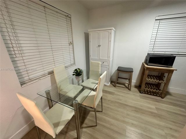 3522 NE 166 ST 1, North Miami Beach, FL 33160