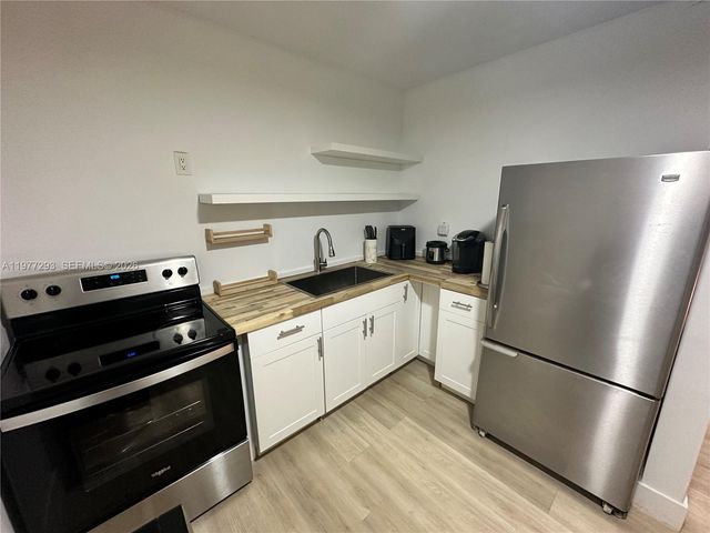 3522 NE 166 ST 1, North Miami Beach, FL 33160