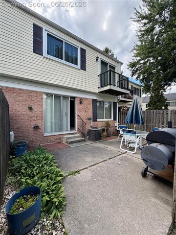 37407 Charter Oaks Boulevard, Clinton Charter Township, MI 48036