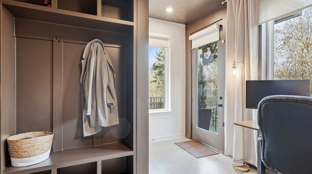 331 E Village Ln, Nashville, TN 37216