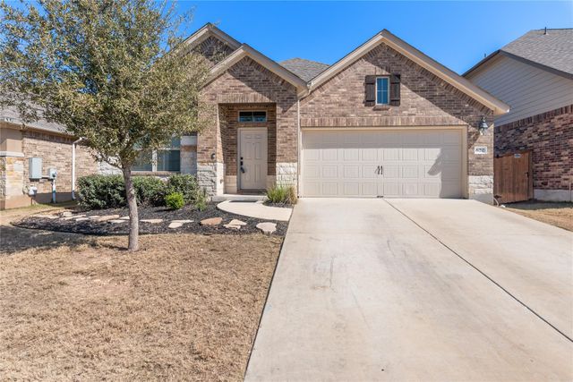 620 Stonewood LN, Buda, TX 78610