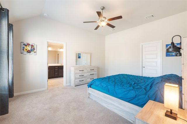 620 Stonewood LN, Buda, TX 78610