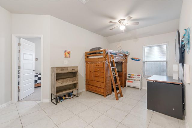 620 Stonewood LN, Buda, TX 78610