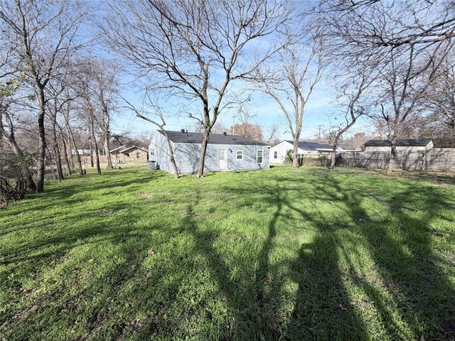 710 N Rusk Street, Weatherford, TX 76086