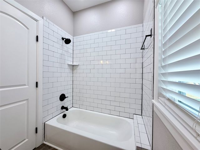 710 N Rusk Street, Weatherford, TX 76086