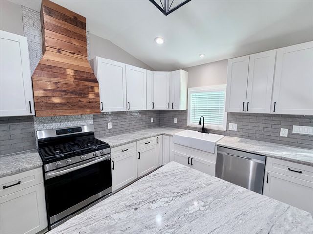 710 N Rusk Street, Weatherford, TX 76086