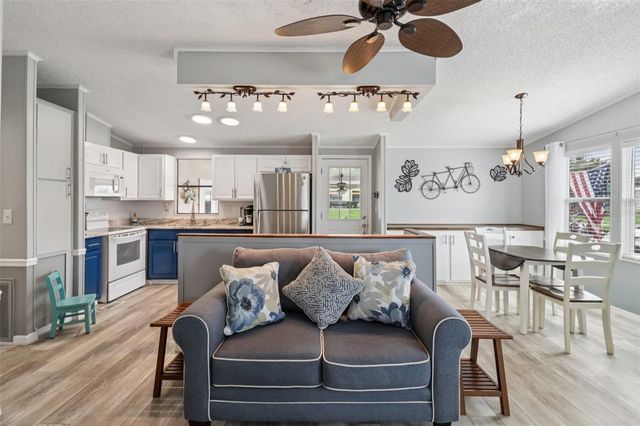 1001 MATTHEW AVENUE, The Villages, FL 32159