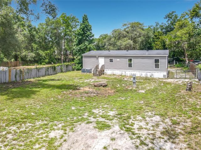 40628 PALM DRIVE, Eustis, FL 32736