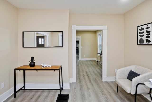 21 Chester St, Springfield, MA 01105