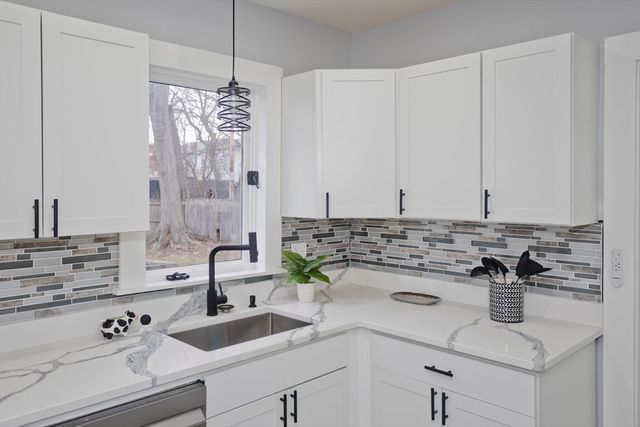 21 Chester St, Springfield, MA 01105