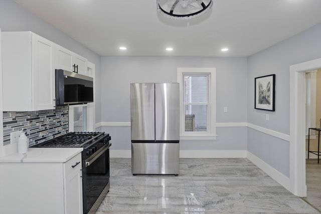 21 Chester St, Springfield, MA 01105