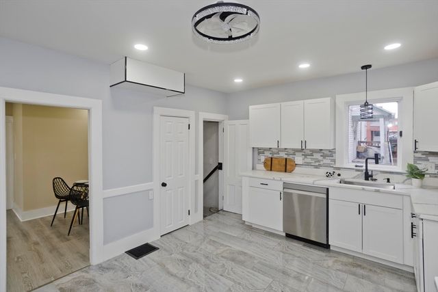 21 Chester St, Springfield, MA 01105