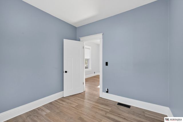 4930 N 33rd Avenue, Omaha, NE 68111