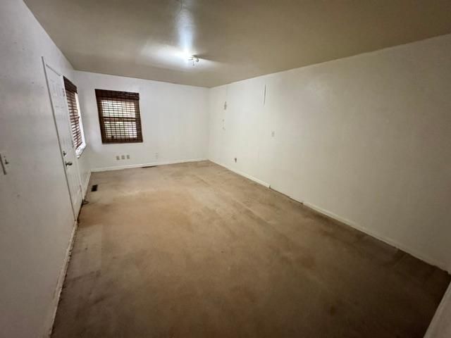 10609 Whitehaven Road, The Village, OK 73120