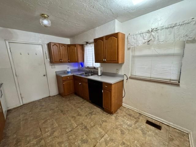 10609 Whitehaven Road, The Village, OK 73120