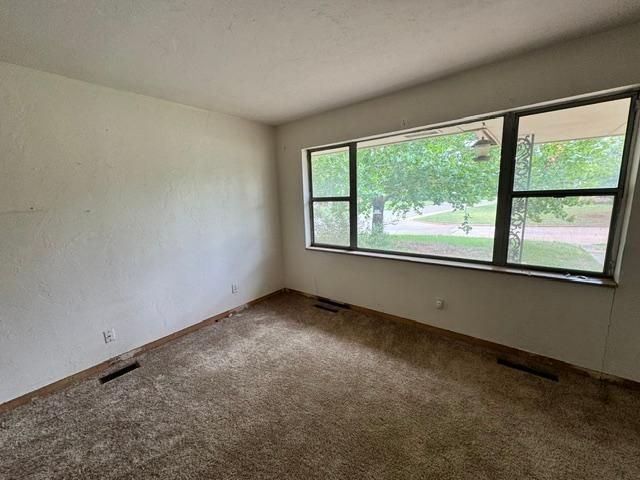 10609 Whitehaven Road, The Village, OK 73120