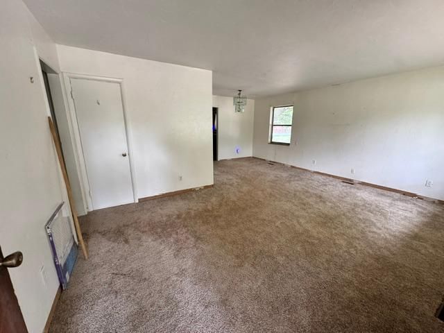 10609 Whitehaven Road, The Village, OK 73120