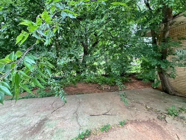 10609 Whitehaven Road, The Village, OK 73120