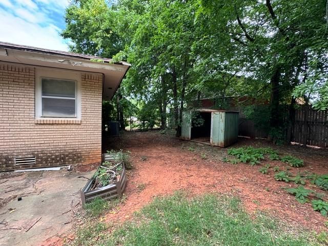 10609 Whitehaven Road, The Village, OK 73120