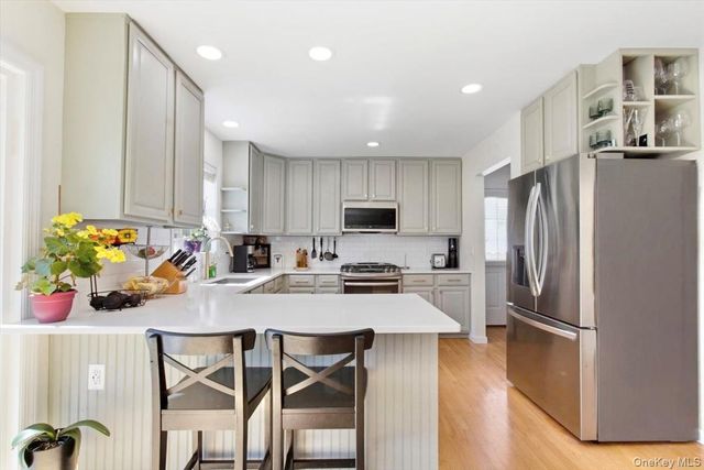 18 Barrett Place, Beacon, NY 12508