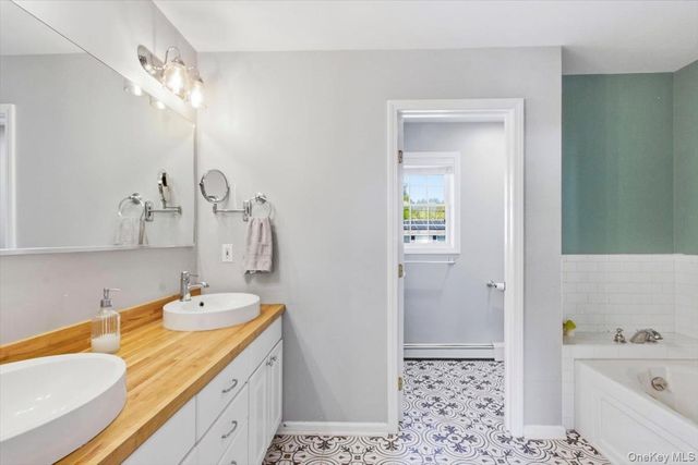 18 Barrett Place, Beacon, NY 12508